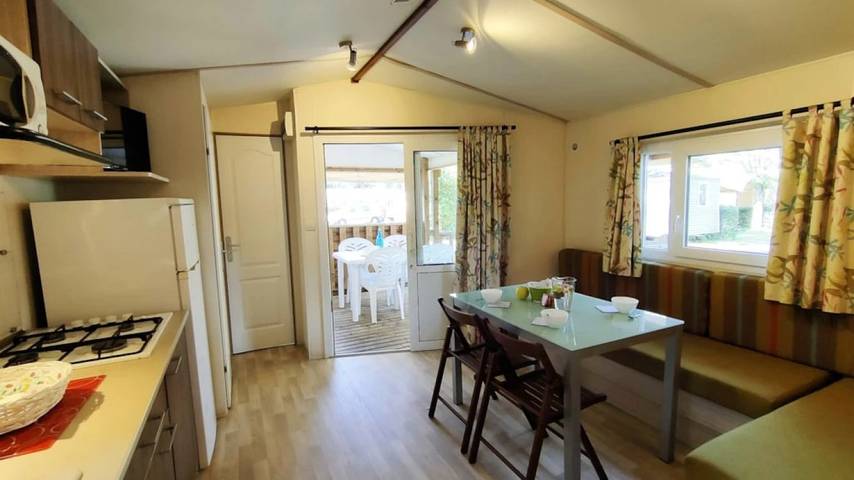 Camping für 3 Personen, mit Kinderpool in Bormes-les-Mimosas