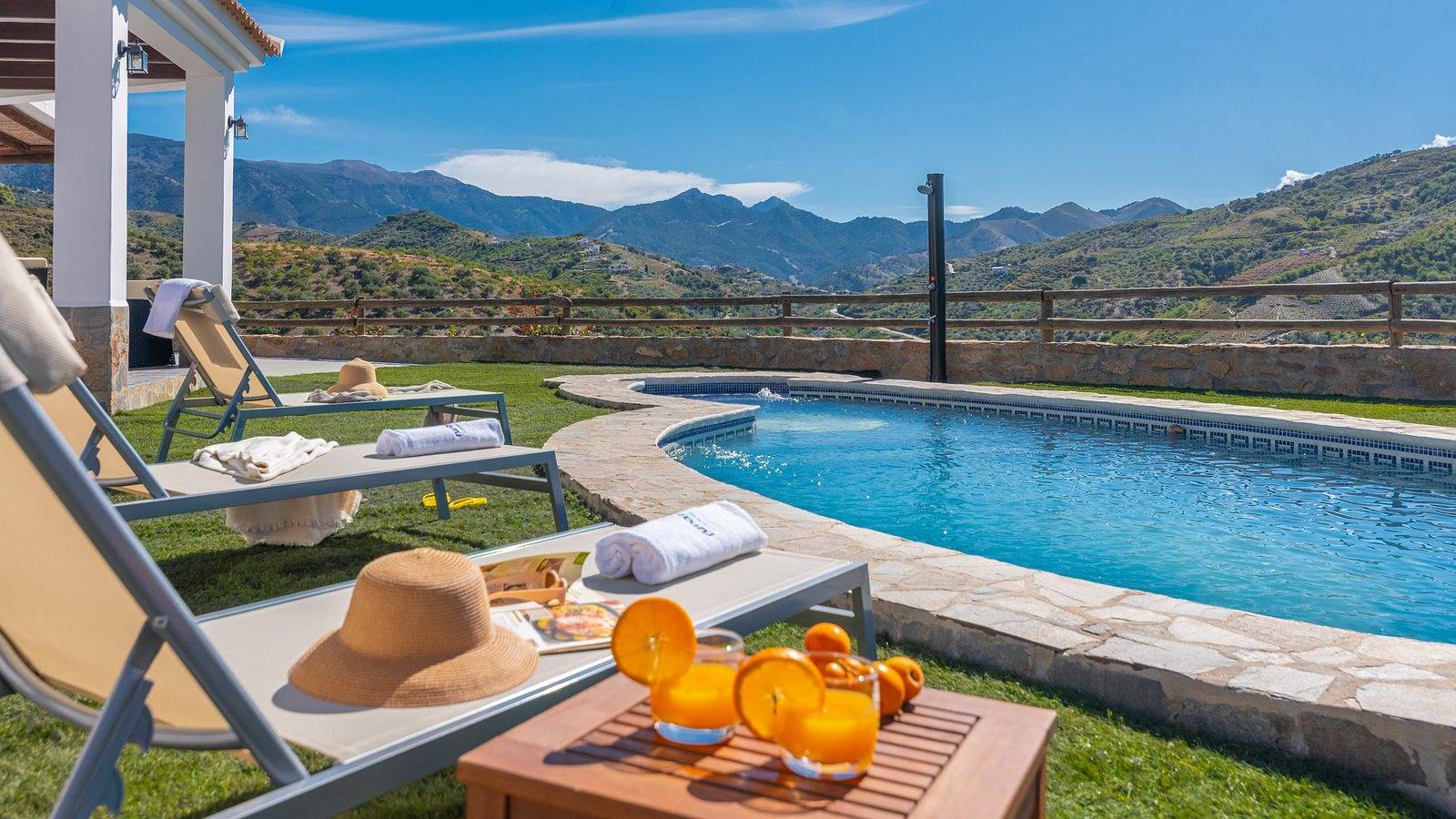 Finca La Diosa Salares by Ruralidays in Salares, Cordillera Penibética