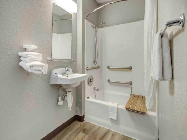 Apartamento entero, Acogedora habitación con 2 camas matrimoniales | Mini refrigerador in San José, Silicon Valley
