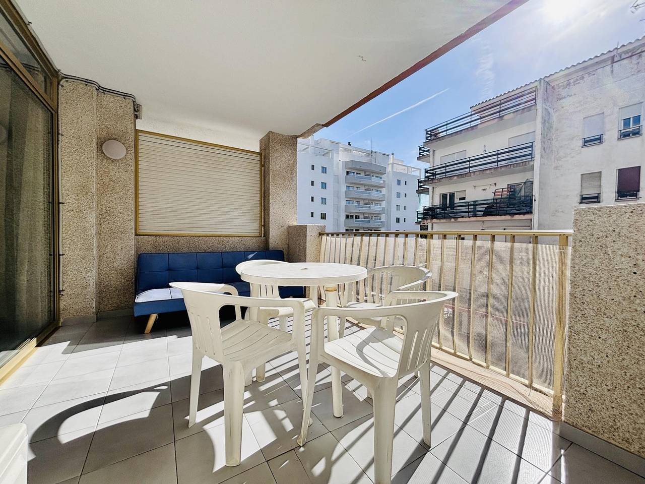 Entire holiday apartment, Flat with swimming pool in the centre of Salou in Salou, Costa Dorada