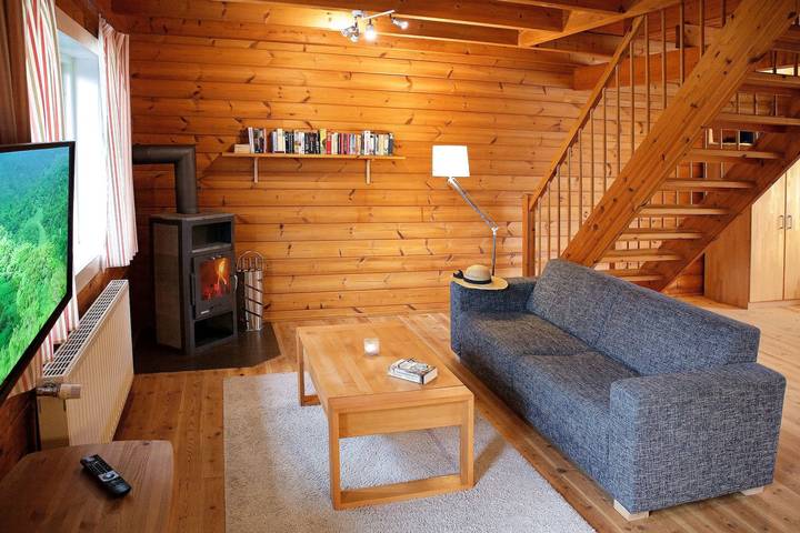 Ferienhaus für 3 Personen, mit Sauna und Terrasse sowie Garten, kinderfreundlich