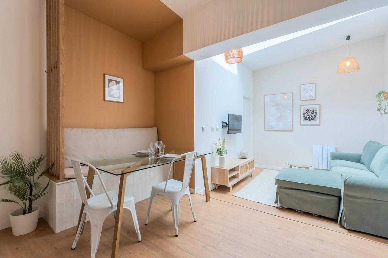 Appartement entier, Appartement une chambre sur la place Sébastopol in Lille, Région de Lille