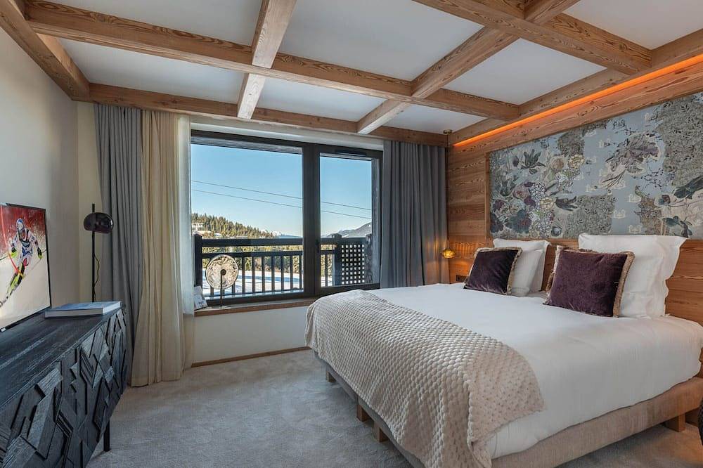 Entire apartment, Luxury Ski-In/Ski-Out Apartment with Spa Access in Courchevel 1850 in Courchevel 1850, Saint-Bon-Tarentaise