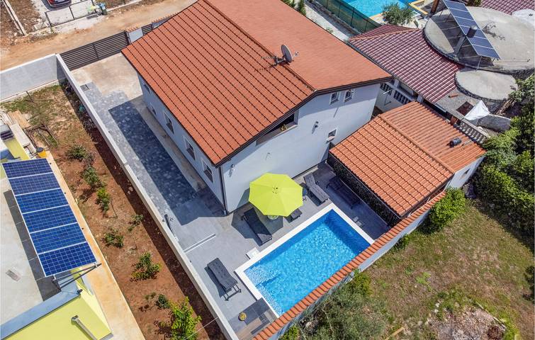 Ferienhaus für 10 Personen, mit Terrasse in Peroj - 4