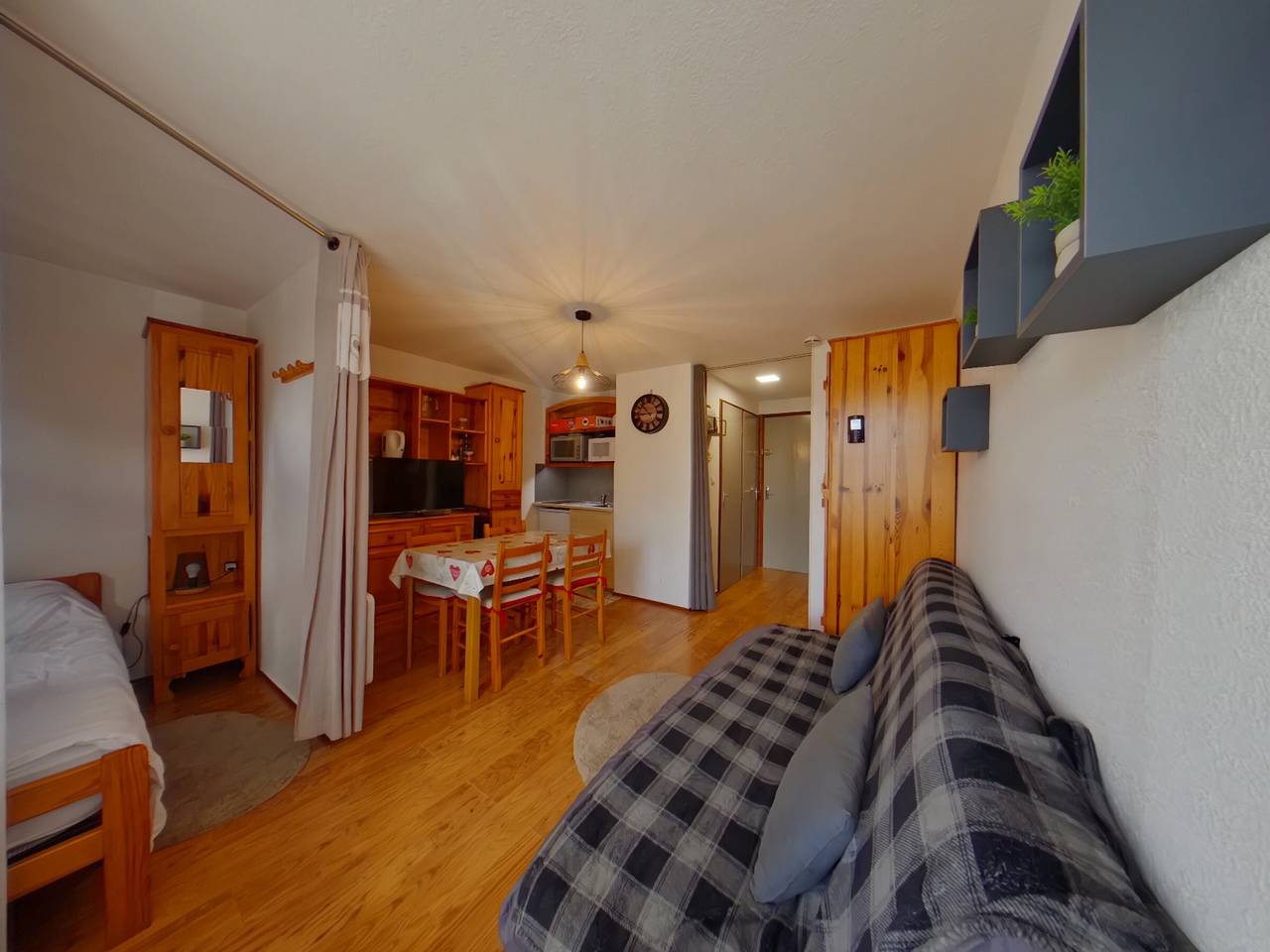Ganze Wohnung, Ruhige Wohnung, privater Parkplatz - 4 Pers. in Les Rousses, Regionaler Naturpark Hochjura