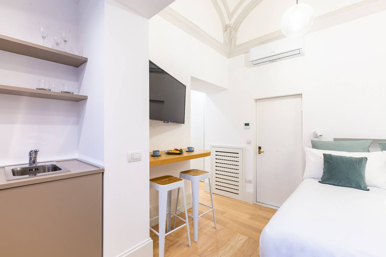 Cozy Studio in Chiaia district, foto 6