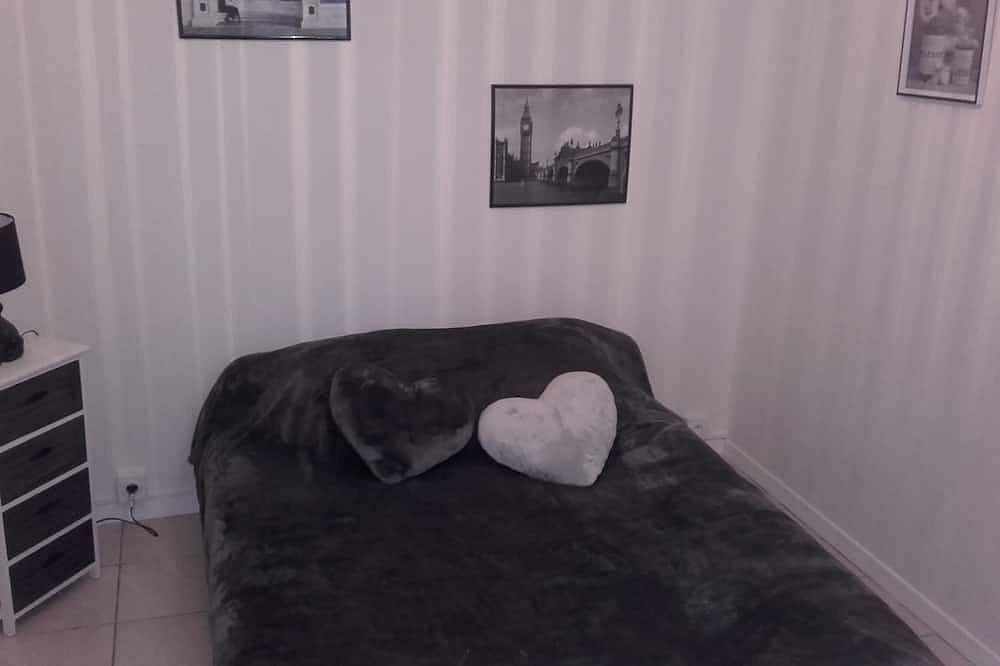Apartamento entero, Precioso apartamento reformado, 4 personas. Cerca de todos los servicios Pau a pie in Pau (Francia), Béarn
