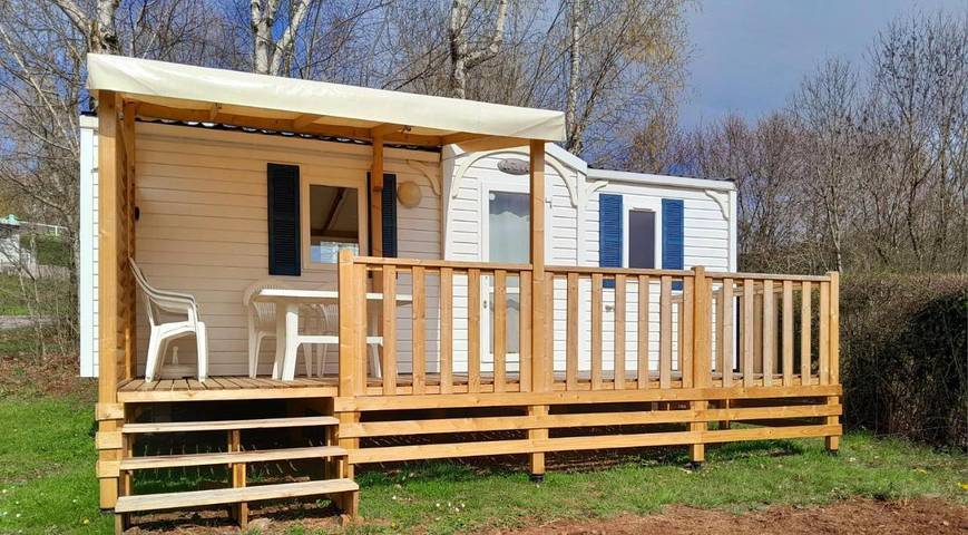 Location de vacances pour 5 personnes, avec Terrasse et Jardin ainsi que Piscine et Vue à Nages