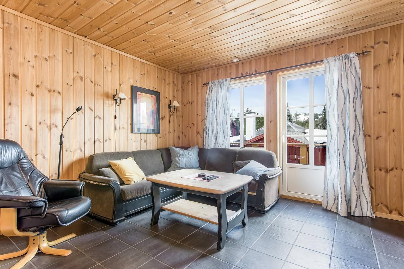 Villmark & Ski · 2 sov · Elbillader · 60 min Osl in Løten