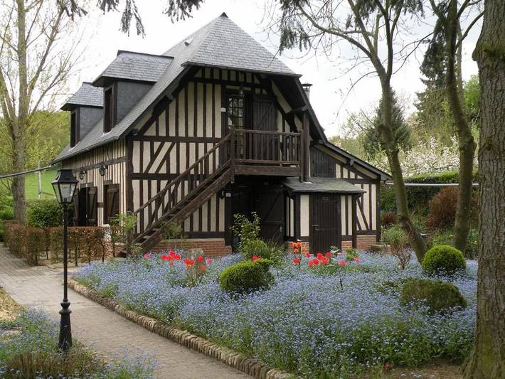 Gîte pour 2 personnes, avec vue et jardin, animaux acceptés à Croix-Mare