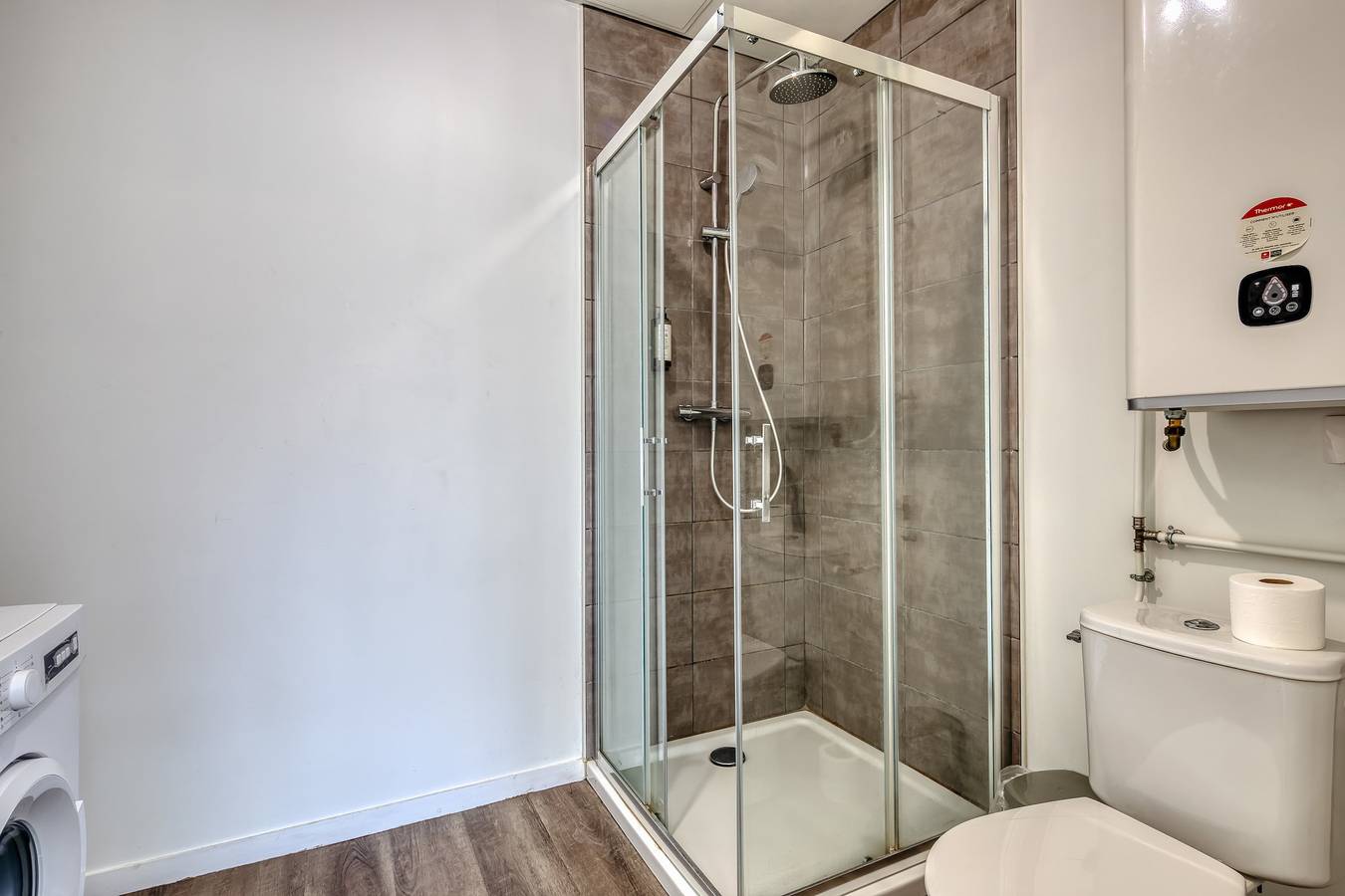 Studio entier, Studio avec Wifi proche Rouen in Saint-Étienne-du-Rouvray, Région de Rouen