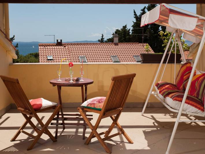 Ganze Wohnung, Ruhige Ferienwohnung mit herrlicher Aussicht in Plaža Obojena, Split