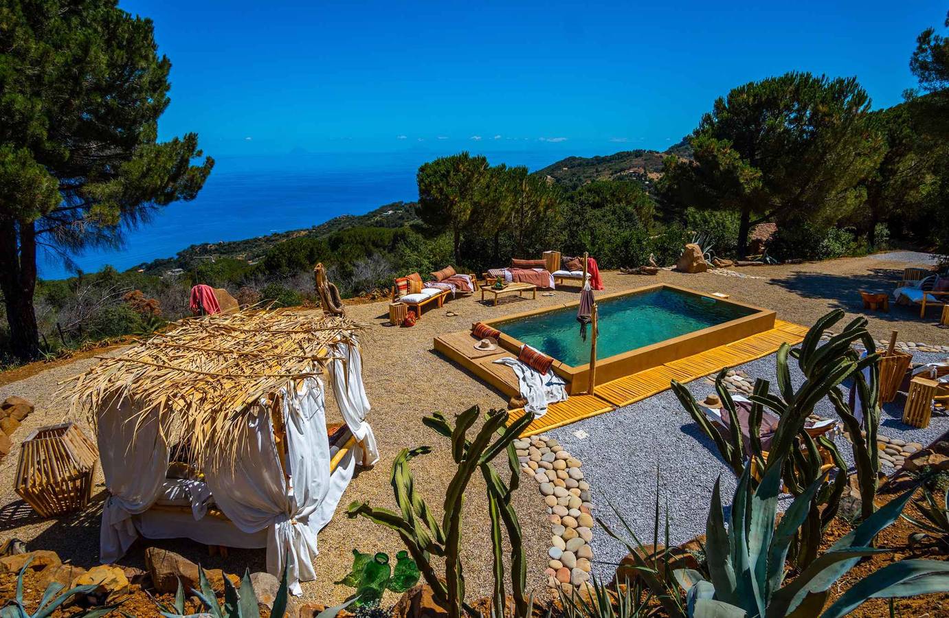 Villa in riva al mare con terrazza panoramica  in Sant'Ambrogio, Cefalù (Comune)