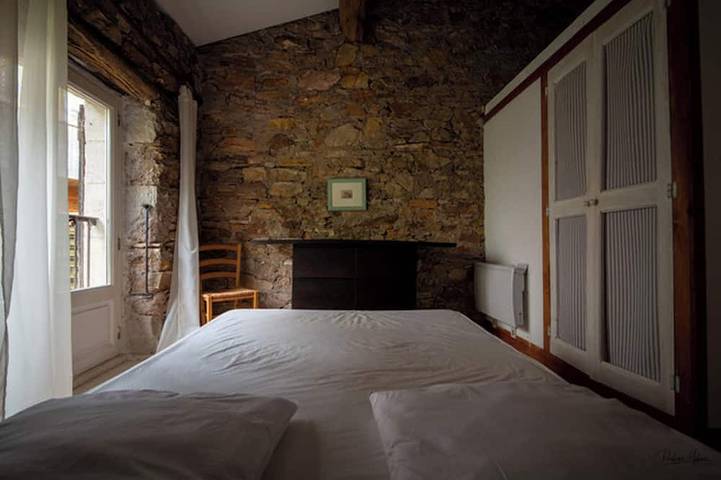 Location de vacances pour 6 personnes, avec jardin et balcon à Faugères - 4