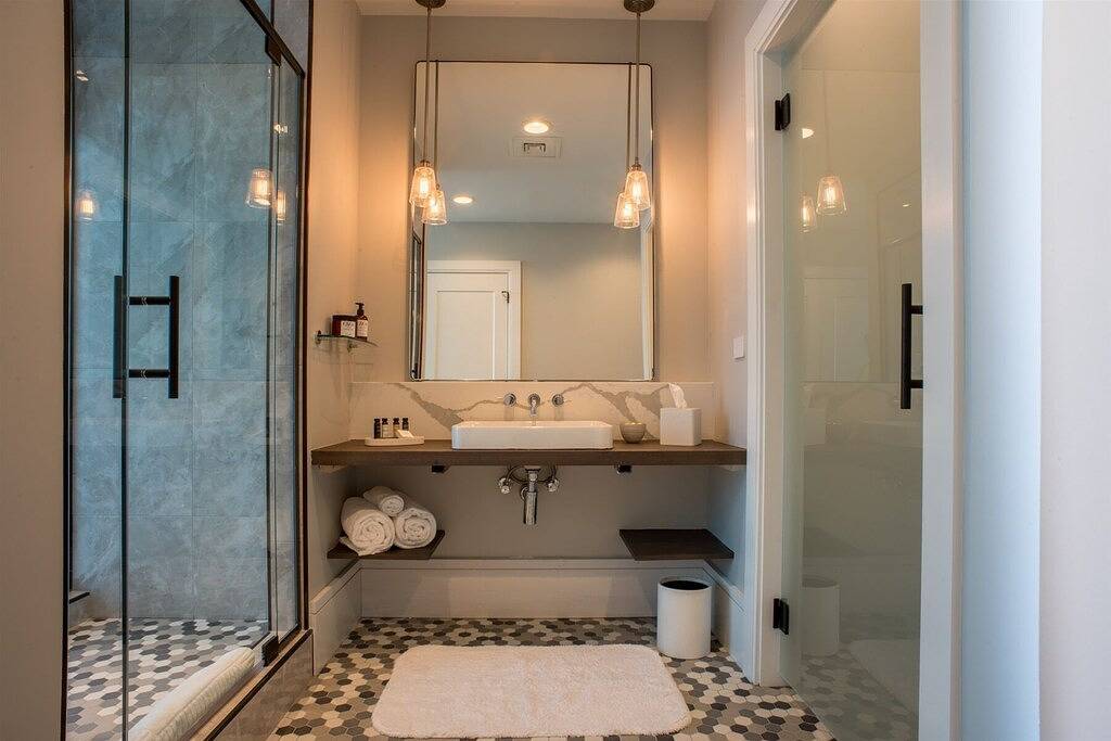 Ganze Wohnung, 'Endless Sunset Retreat' a Luxury Downtown Condo with Mountain Views in Blue Ridge Parkway, Asheville