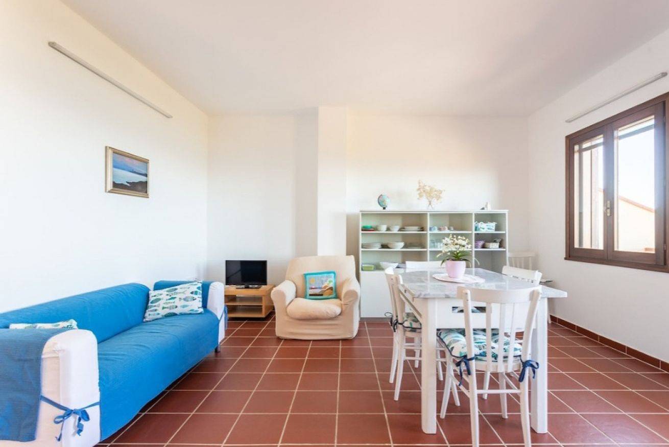 Ganze Wohnung, Ferienwohnung für 4 Personen mit Meerblick in Funtana Meiga, Sardinien