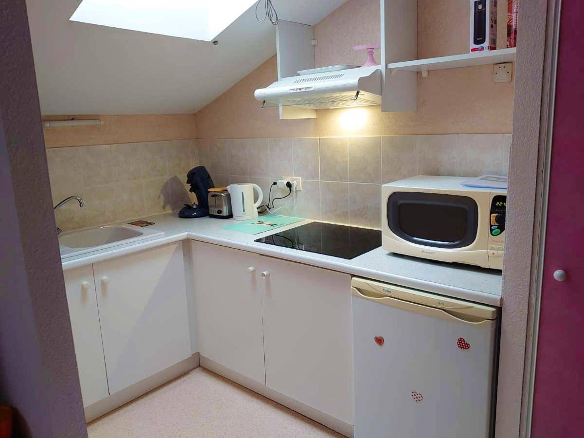 Appartement entier, One-Bedroom Studio in Duravel, Quercy