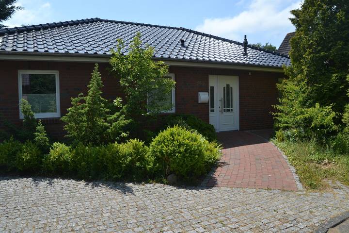 Ferienhaus für 4 Personen, mit Ausblick und Terrasse sowie Garten - 1