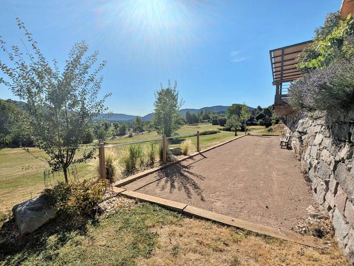 Geräumiges Ferienhaus für 10 in Vagney - Sauna, Spiele, nahe Gérardmer in Vagney, Regionaler Naturpark Belchen der Vogesen