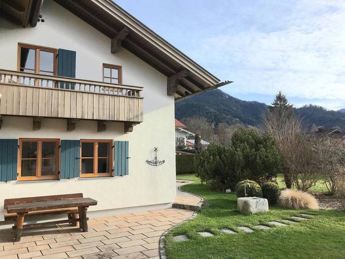 Ferienhaus für 6 Personen, mit Balkon und Terrasse sowie Garten und Ausblick