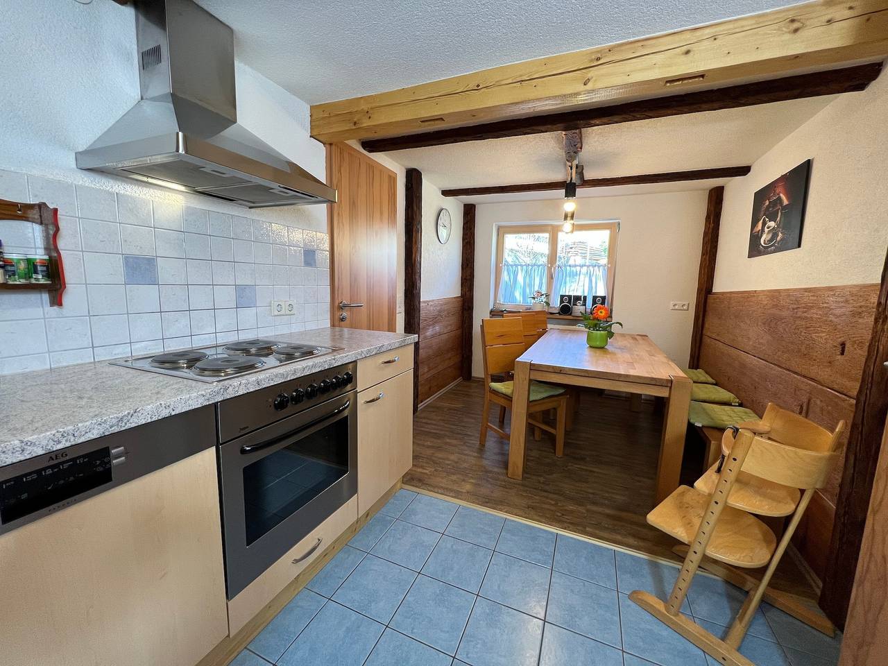 Ganze Wohnung, Ferienwohnung Schneeflocke, 60 Qm' mit Bergblick, Gemeinschaftsgarten und Balkon in Titisee-Neustadt, Südschwarzwald
