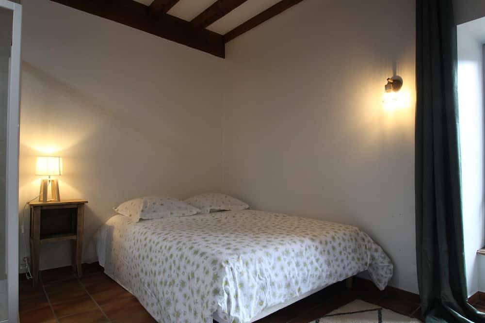 Gran casa acogedora, acceso a Internet, se admiten mascotas in Pontorson, Avranches region