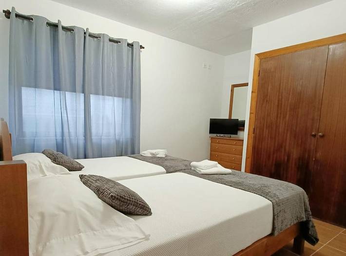 Gîte pour 2 personnes, avec jardin dans Capelo - 2