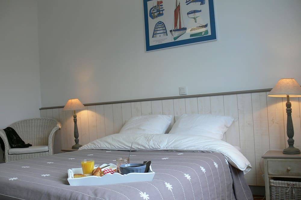 Maison Pecheur Loctudy Pays Bigouden plain-pied Plage 600m Expo Sud  Wifi  Vélos in Loctudy, Côte de Cornouaille