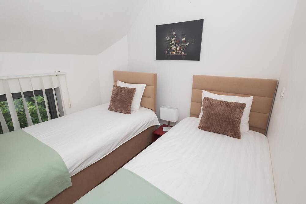 Charming 2-bedroom villa in brilliant Merelbeke-Melle with Ac in Melle (Flandes Oriental), Provincia de Flandes Oriental