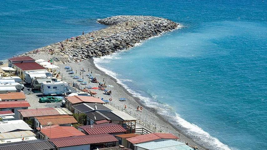 Location de vacances pour 6 personnes, avec vue et terrasse, animaux acceptés à Diano San Pietro