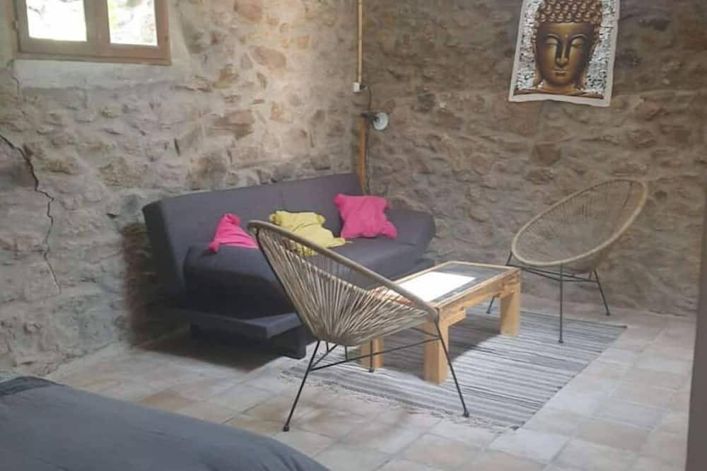 Joli Mazet Indépendant à Louer in Robiac-Rochessadoule, Cevenas