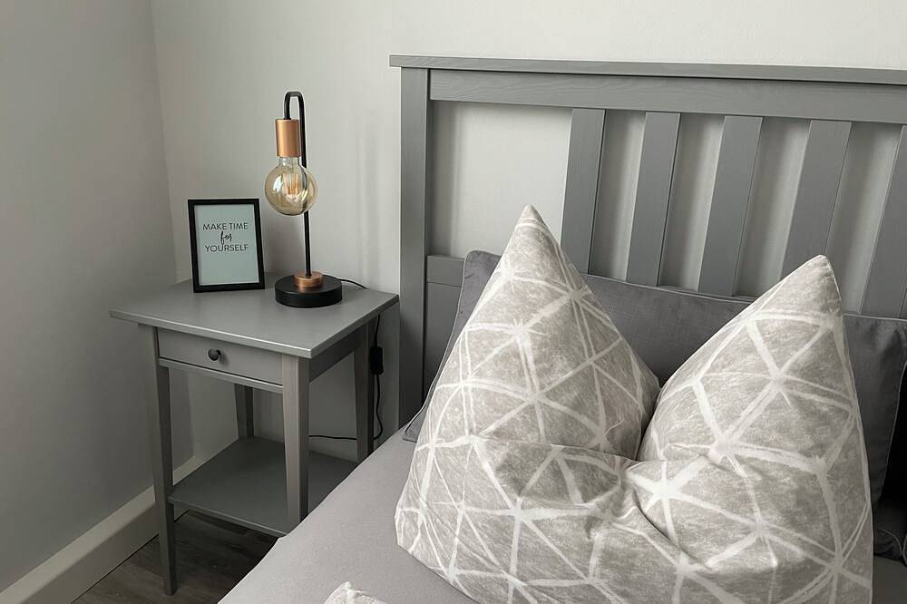 Ganze Wohnung, Schöne Eigentumswohnung inkl. gesicherten Parkplatz am Stadtrand von Hoyerswerda in Hoyerswerda, Lausitzer Seenland