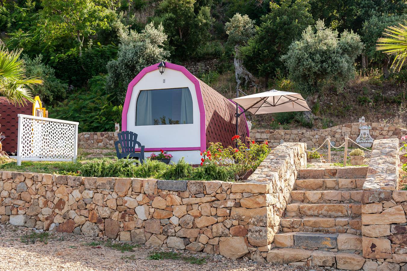 Glamping « Melograno » avec vue sur la mer, Wi-Fi et climatisation in Tusa, Province de Messina