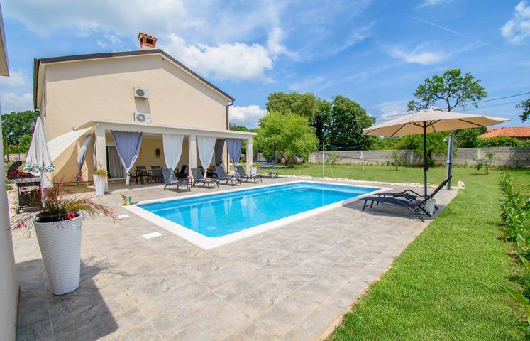 Ferienhaus für 6 Personen, mit Terrasse und Garten sowie Pool in Barban - 2