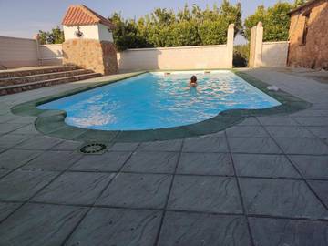 Casa de vacaciones para 10 personas, con vistas y terraza además de piscina y jardín, Se admiten mascotas en Comarca de Guadix