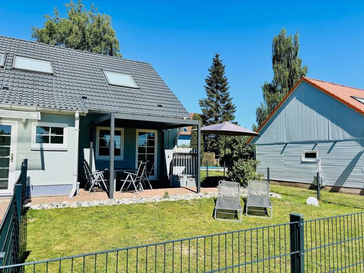 Ferienhaus für 7 Personen, mit Terrasse und Garten in Lütow
