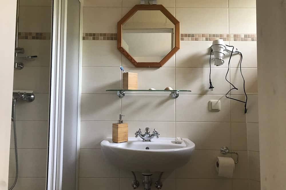 Ganze Wohnung, Ferienwohnung mit 53 qm, 1 Schlafzimmer, 1 Wohn-/Essbereich, max. für 2 Personen in Rudower See, Lenzen (Elbe)