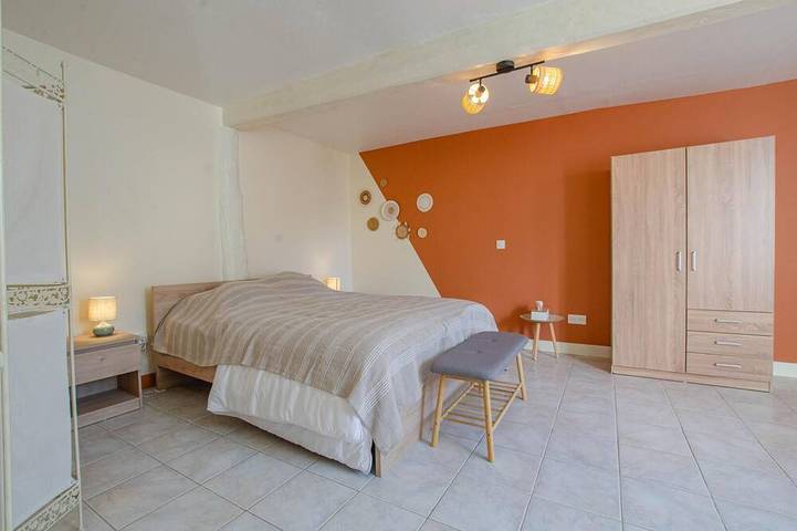 Location de vacances pour 5 personnes, avec jardin à Brévonnes - 2
