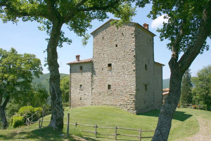 Location de vacances pour 16 personnes, avec vue sur le lac ainsi que piscine et jardin à Arezzo - 3