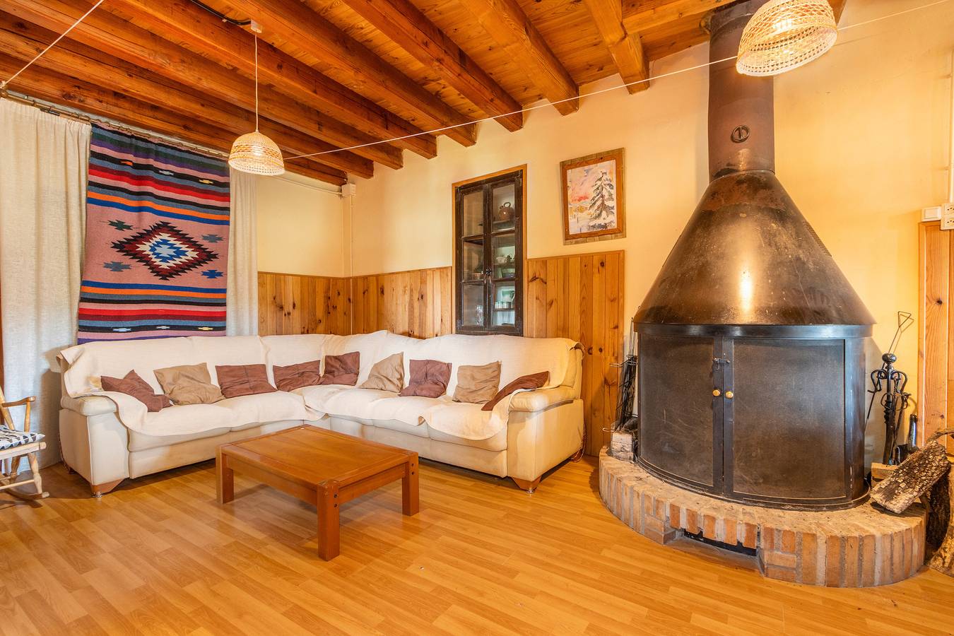 Country House 'El Torrent' with Mountain View, Private Pool and Wi-Fi in Pinell de Solsonès, Lleida Provins