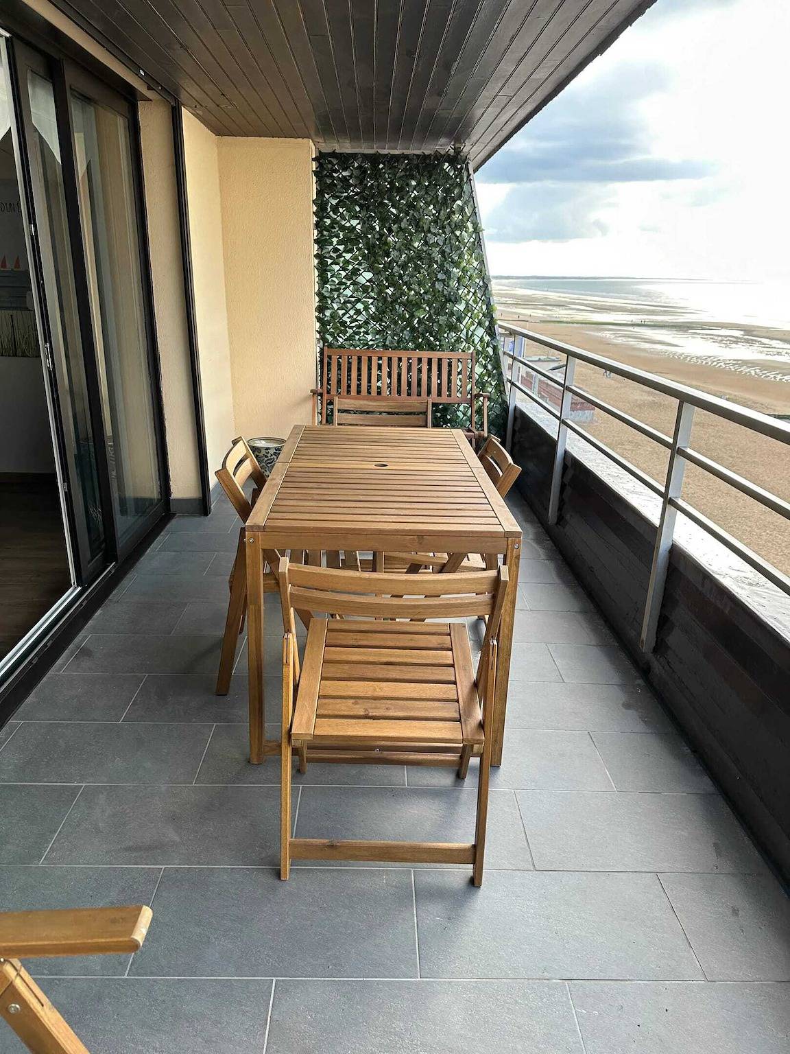 Apartamento entero, Apartamento con vistas al mar en Cabourg, 60 m² in Cabourg, Región de Caen