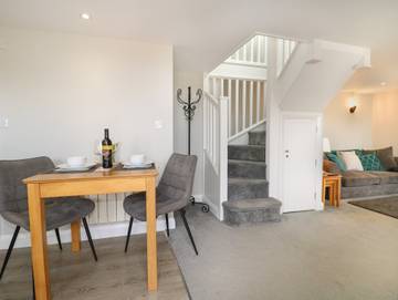Log Cabin for 2 People in South Darley, Midlands, Photo 3