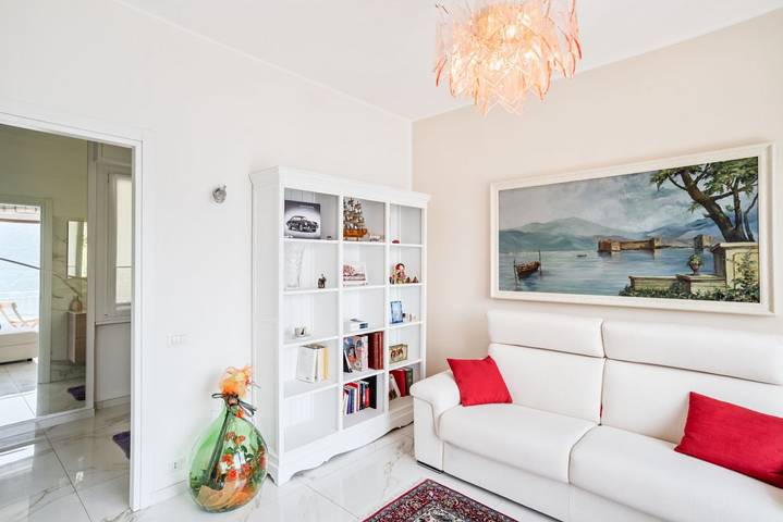 Ganze Wohnung, Ferienwohnung für 2 Personen mit Seeblick in Rovenna, Cernobbio