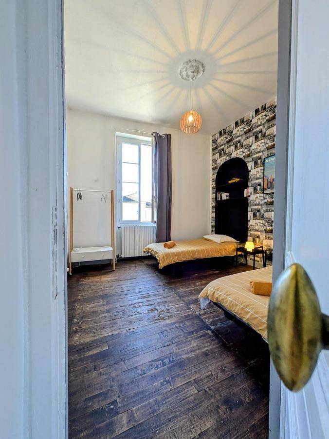 Single Bed in Mixed Dormitory Room in Condom, Gers