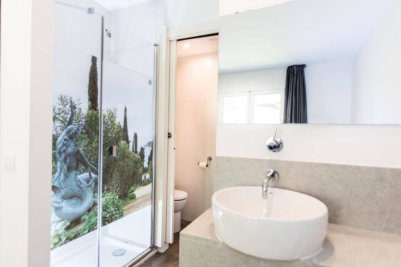 Hostal Ribas in Central Lloret de Mar, Lloret de Mar