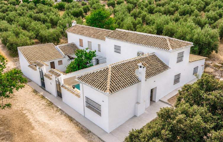 Casa de vacaciones para 10 personas, con terraza y piscina - 1