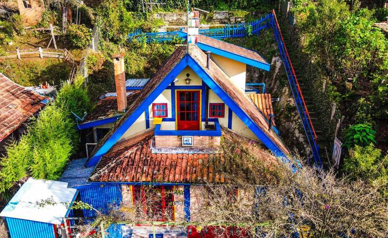 Casas e apartamentos de temporada para 4 pessoas, com jardim e vista e ainda terraço, com animais de estimação em Campos do Jordão