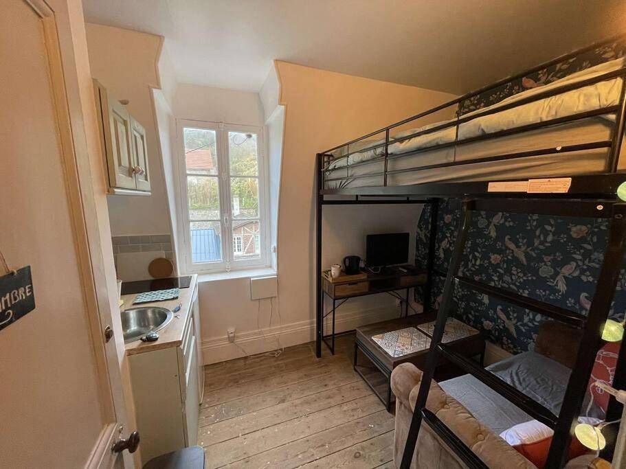 Appartement entier, Gîte, « Louise » in Les Petites Dalles, Saint-Martin-aux-Buneaux