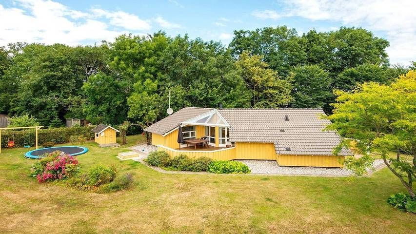 Ferienhaus für 9 Personen, mit Garten und Whirlpool sowie Sauna, mit Haustier in Mommark