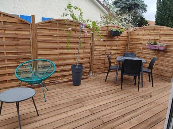 Location de vacances pour 4 personnes, avec terrasse à Saint-Pavace - 4